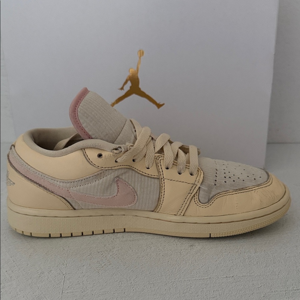 Women’s Nike Air Jordan 1 Low SE - Picture 6 of 14